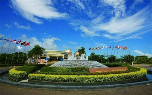 卡泰克汽车美容加盟开店有哪些优势