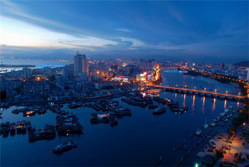 7石咕咕鱼火锅加盟要满足哪些条件