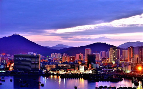 豪辣重庆麻辣火锅加盟费用多少钱才够