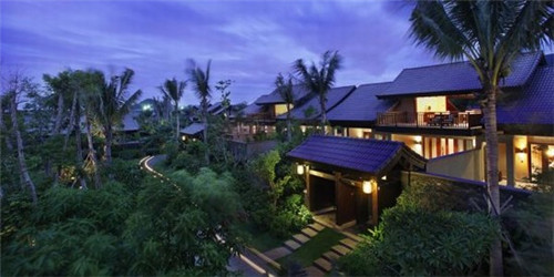 尼克莫克咖啡烘焙奶茶加盟开店复杂吗，奶茶都有什么品牌值得加盟创业的