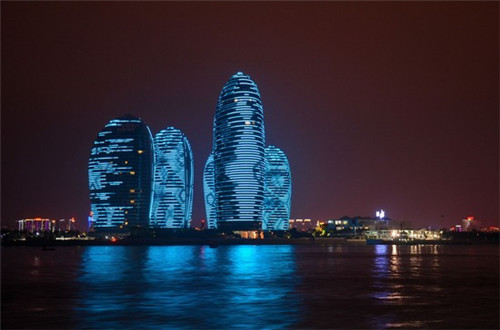 加盟麻辣烫店需要多少钱，新手适不适合加盟小段麻辣烫